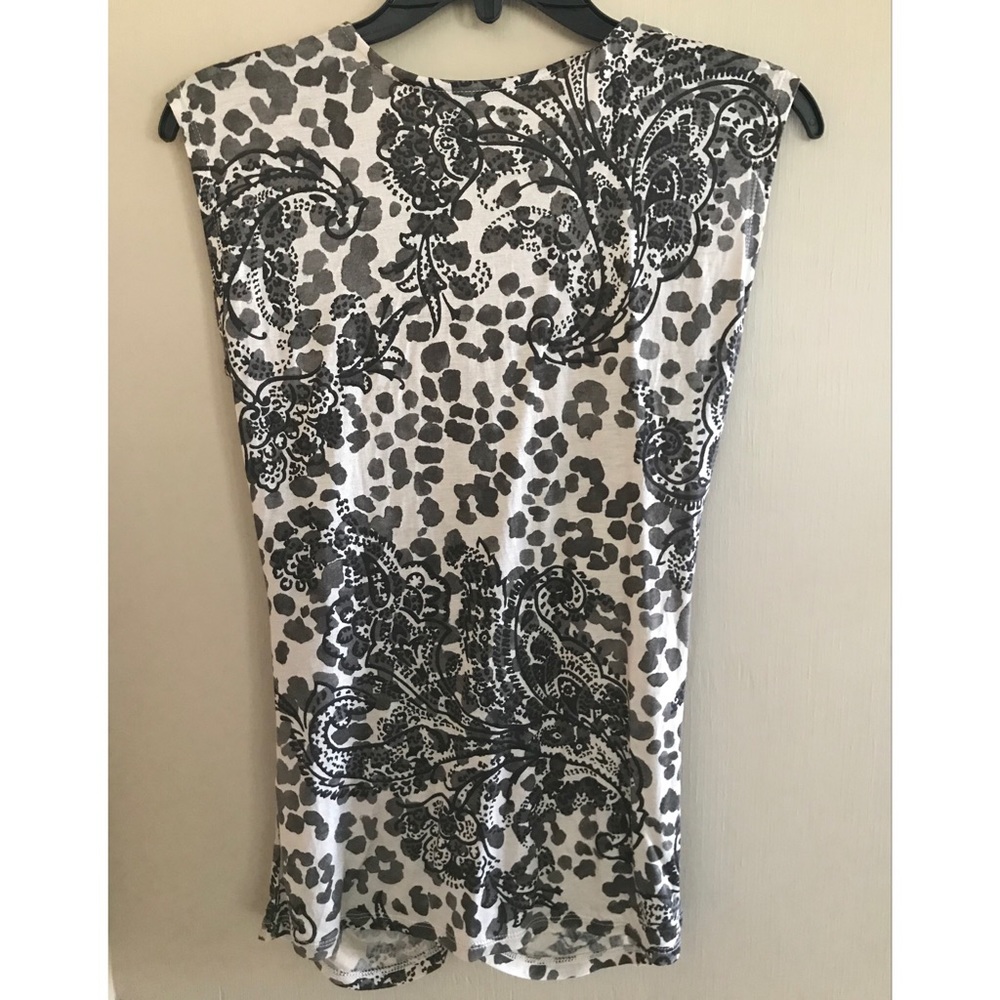 Banana Republic Ruffled Front Top XS - Picture 2 of 10